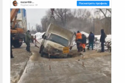 В Липецке разыскивают водителя, сбежавшего с места ДТП