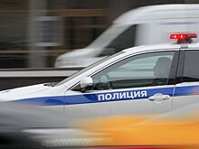 Автомобиль столкнулся с автобусами на Кронштадтском бульваре в Москве