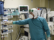 За минувшие сутки в России скончались 346 пациентов с COVID-19