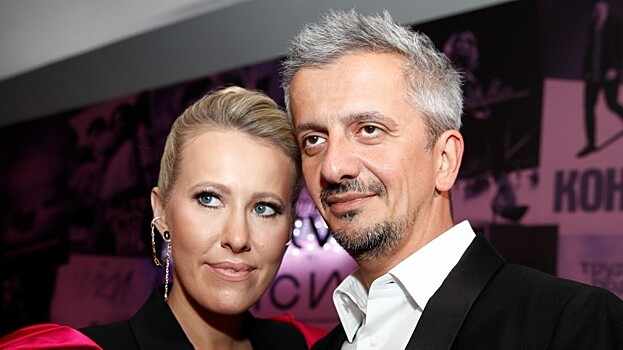 Режиссер Богомолов обнародовал статью с осуждением элиты России за скорбь о прошлой жизни