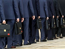 Китайских чиновников призвали активно работать, а не ждать кадровых перестановок