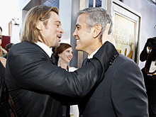 Клуни продемонстрировал Питту мужественность