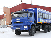 В Надымском районе появились новые вахтовые автобусы