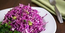 Салат из красной капусты с индейкой: рецепт блюда, которым Сталин угощал Черчилля и Рузвельта