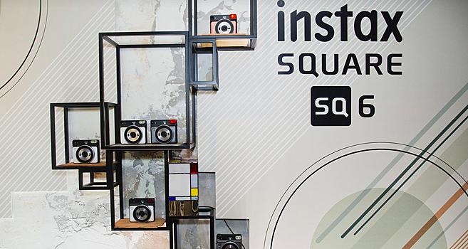 В Москве прошла презентация камеры Instax SQ6