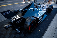 Американский рэпер Джейден Смит создал уникальный дизайн болида Formula Е