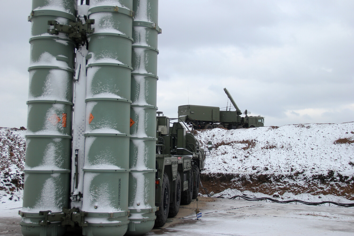 Губернатор Старовойт сообщило о работе ПВО в небе над Курском