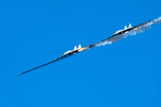 Видео: Су-34 утопил корабль на Каспии прямым попаданием ракеты Х-31