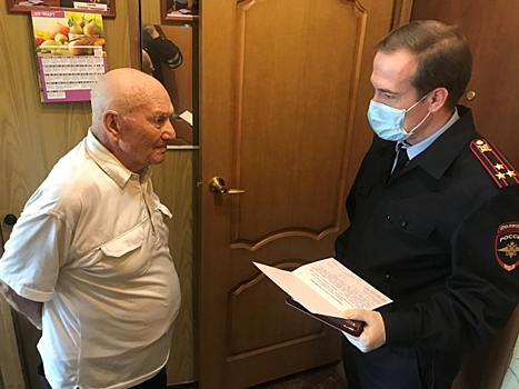 Сотрудники УВД по ЮВАО поздравили ветеранов Великой Отечественной войны с праздником