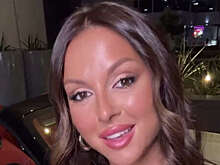 Певица Нюша снялась в купальнике в Дубае