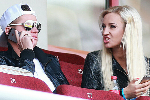 Бузова не дождалась извинений от Тарасова за выставление на улицу