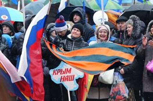 На митинге в честь присоединения Крыма насчитали 8 тысяч калининградцев