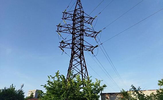 В Курской области продолжают восстанавливать нарушенное непогодой электроснабжение