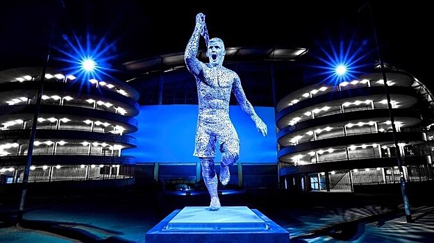 "Манчестер Сити" открыл статую Серхио Агуэро в честь десятилетия его золотого гола