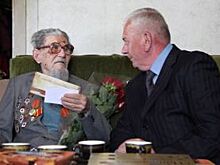 Ветераны Майкопа принимают поздравления с наступающим Днём Победы