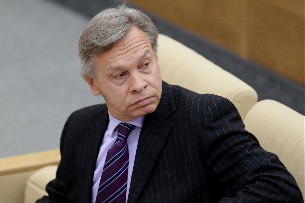 Сенатор Пушков велел Макрону «прикусить язык» после слов о сдерживании РФ