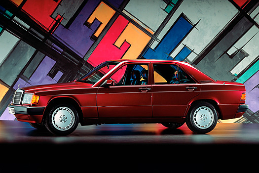Младшему сорок: история Mercedes-Benz 190