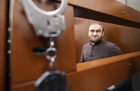 Суд приговорил экс-сенатора от КЧР Рауфа Арашукова к пожизненному сроку