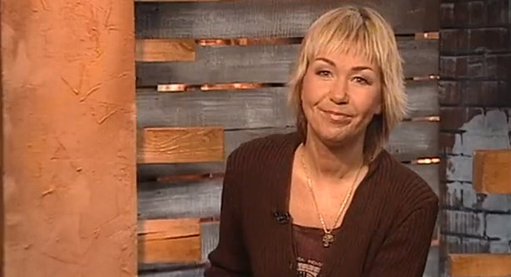 Ксения Стриж начала карьеру на радиостанции «Европа плюс» с авторской программы «У Ксюши». На телевидении она появилась в качестве ведущей молодежной музыкальной передачи «50/50».