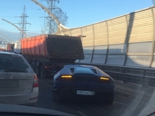 В Петербурге суперкар Lamborghini Huracan Avio врезался в самосвал