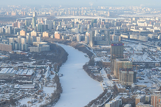 Прокуратура потребовала освободить самовольно занятую часть акватории Москвы‑реки