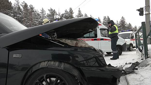 В Ноябрьске ищут очевидцев аварии, в которой пострадали три человека
