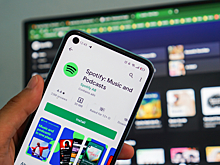 Spotify вложит $100 млн в развитие контента после скандала с антипрививочным подкастом