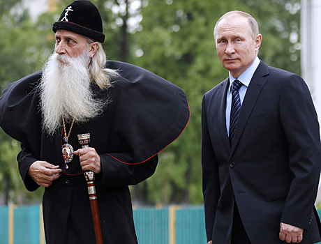 Песков объяснил визит Путина в старообрядческую церковь