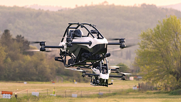 В США успешно протестировали летающий автомобиль