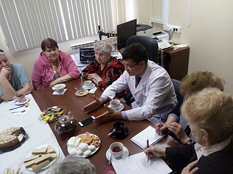 Андрей Тяжельников встретился с активом Совета ветеранов района