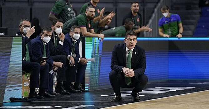 Фотис Кацикарис согласился на понижение зарплаты в «Уникахе» и продолжить тренировать команду