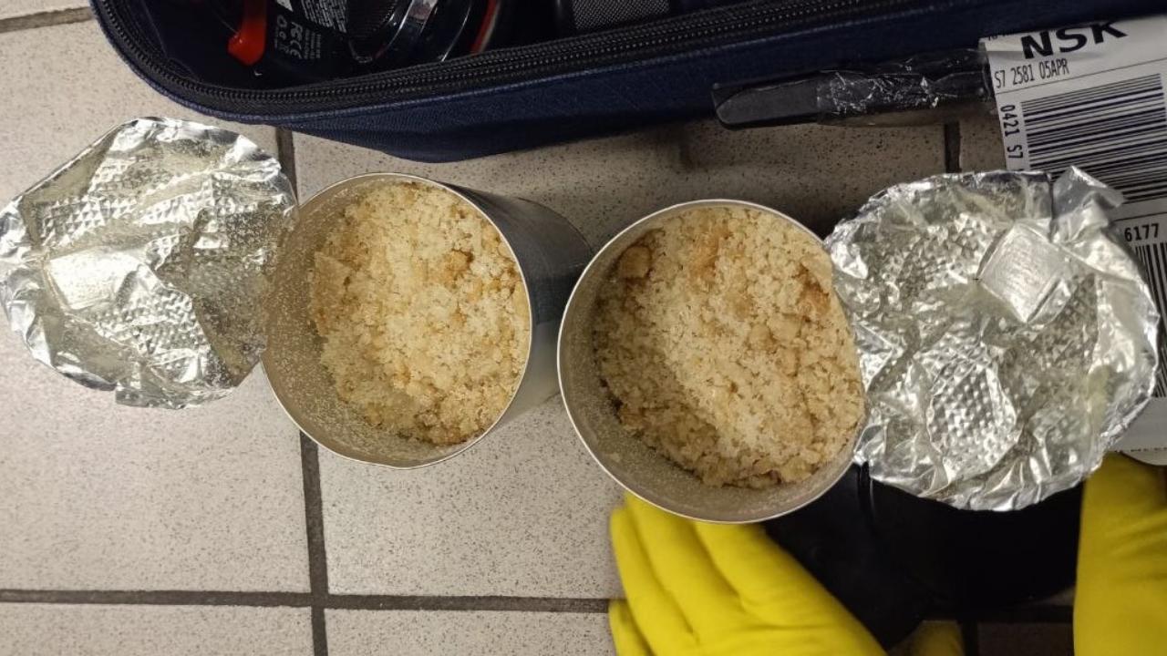 В аэропорту Норильска полиция задержала курьера, доставившего на Таймыр 1 кг мефедрона