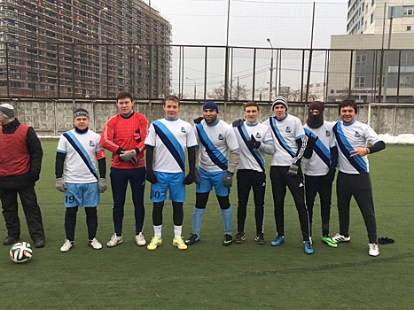 Команда «Барс» из Внуковского одержала победу в первом туре чемпионата по футболу