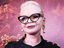 Певец Лоза прокомментировал скандал вокруг квартиры Долиной