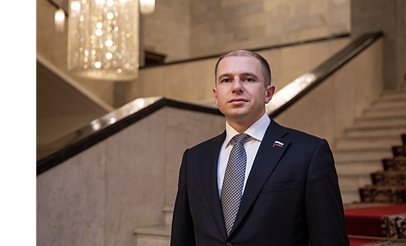 Депутат Романов: новый антисанкционный пакет законов защитит экономику России