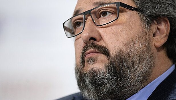 СМИ сообщили о переезде Бориса Минца с семьей в Лондон