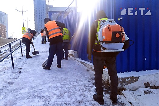 Владивосток частично остаётся в ледовом плену спустя шесть дней после снегопада