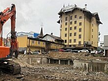 В центре Курска снесли легендарный долгострой