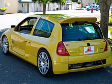 Редкий Renault Clio V6 Trophy продали за 75 тыс. долларов США
