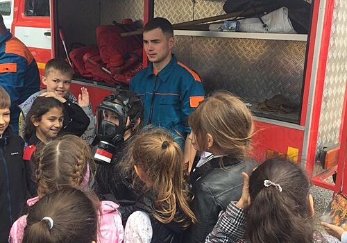Лесные пожарные Армавира проводят профилактические беседы со школьниками