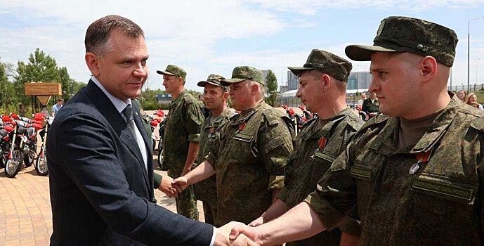 Подразделениям Южного военного округа передано 100 новых кроссовых мотоциклов