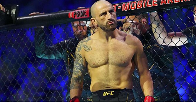 Александр Волкановски: «Жду победителя боя Топурия – Холлоуэй. UFC меня не торопит»