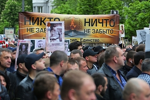 Организатора аналога «Бессмертного полка» в Киеве задержали во время шествия