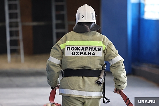 На севере Москвы горит многоэтажка