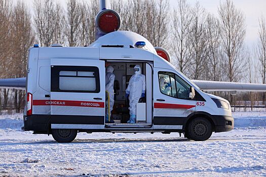 Сотрудники скорой Златоуста пожаловались на невыплату им ковидных доплат, главврач отвергает обвинения