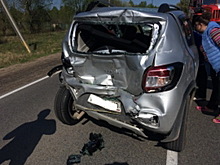 Фура смяла легковушку