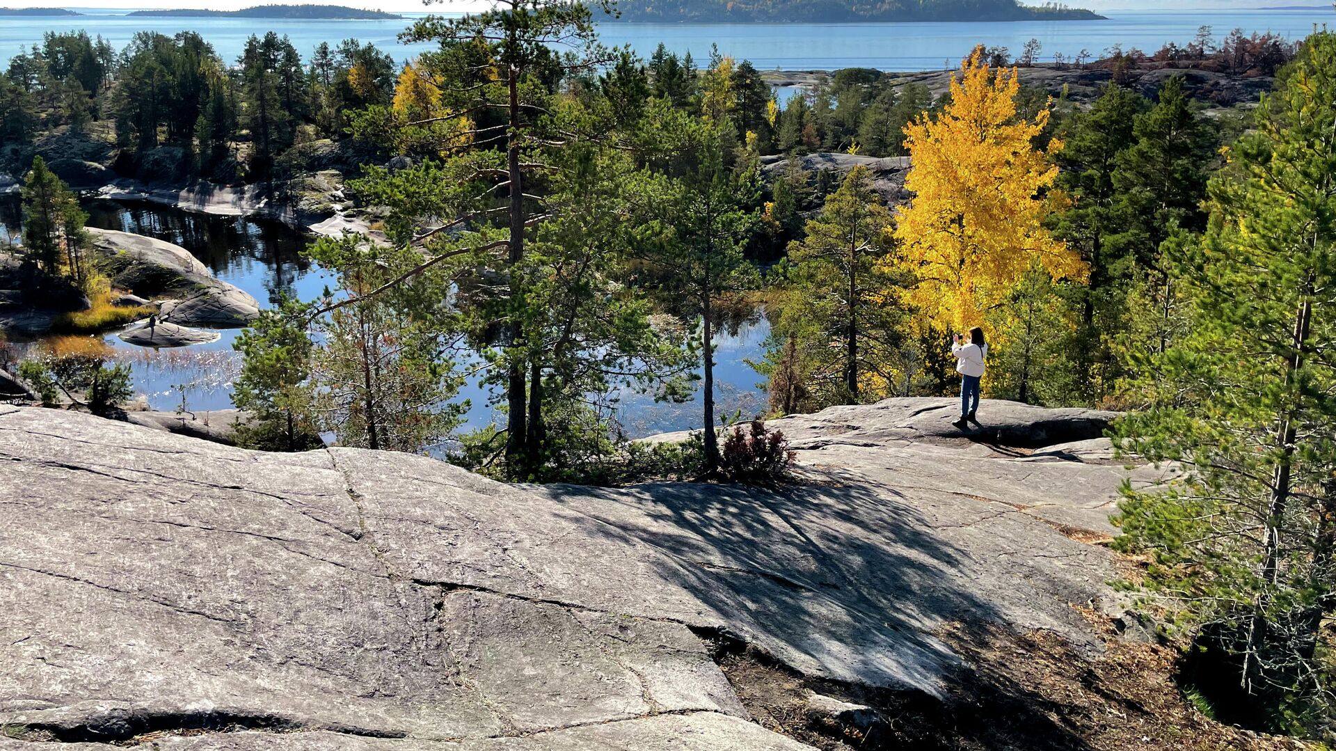 В Карелии пропали без вести трое туристов во время сплава на байдарках