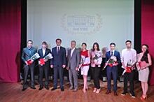Директор «Омскэнерго» вручил красные дипломы выпускникам ОмГУПСа