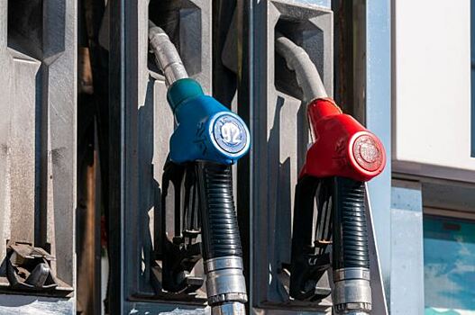 В Тюмени рекордно подорожал бензин