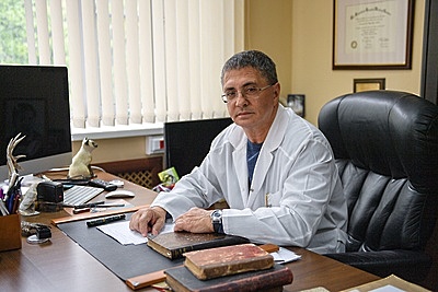 Доктор Мясников дал совет тем, кто боится делать прививку от коронавируса